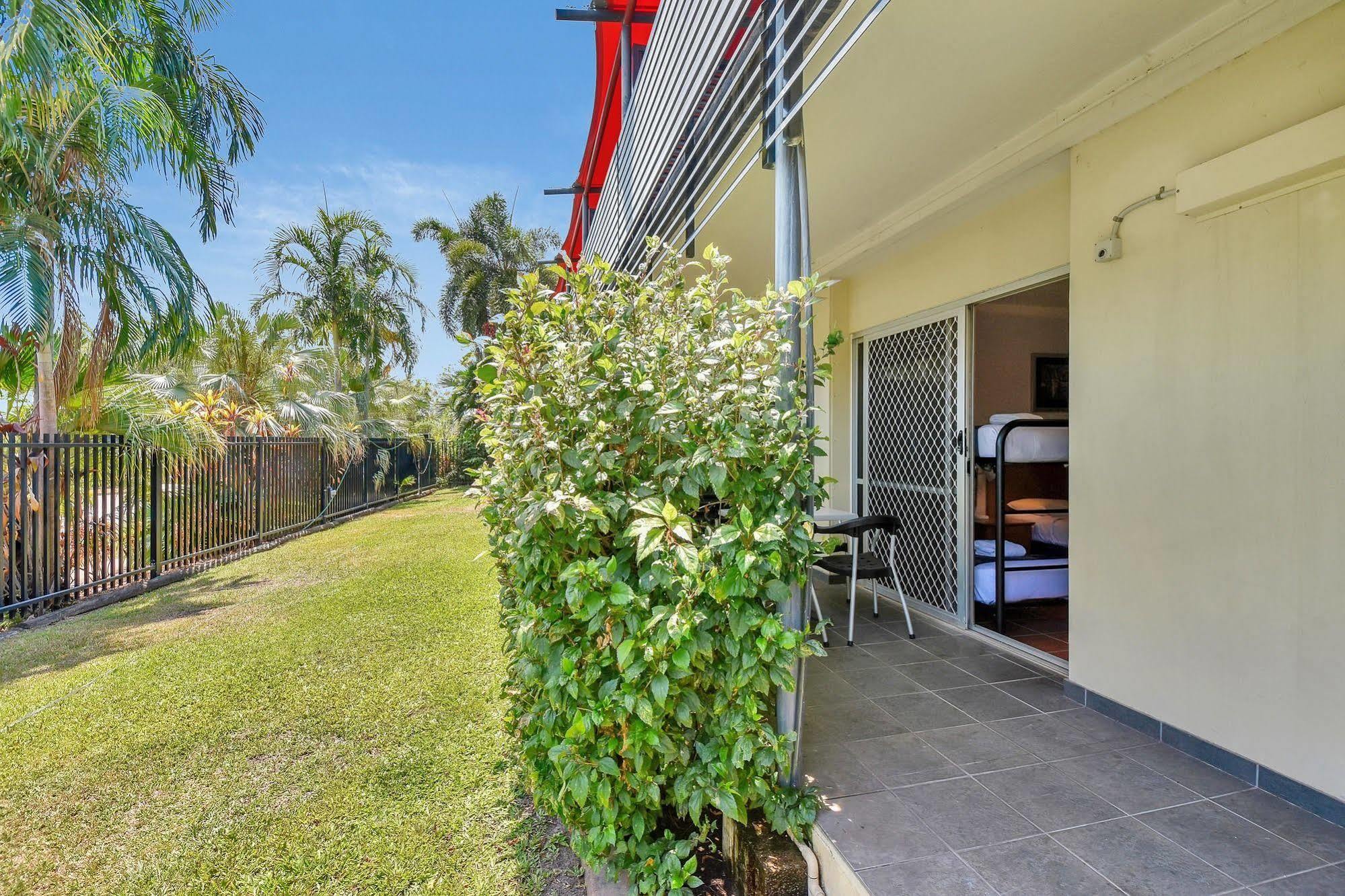 Darwin City Edge Motel & Suites Экстерьер фото